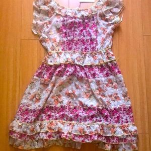 Brand new beautiful floral summer dress perfect for any occasion !!!